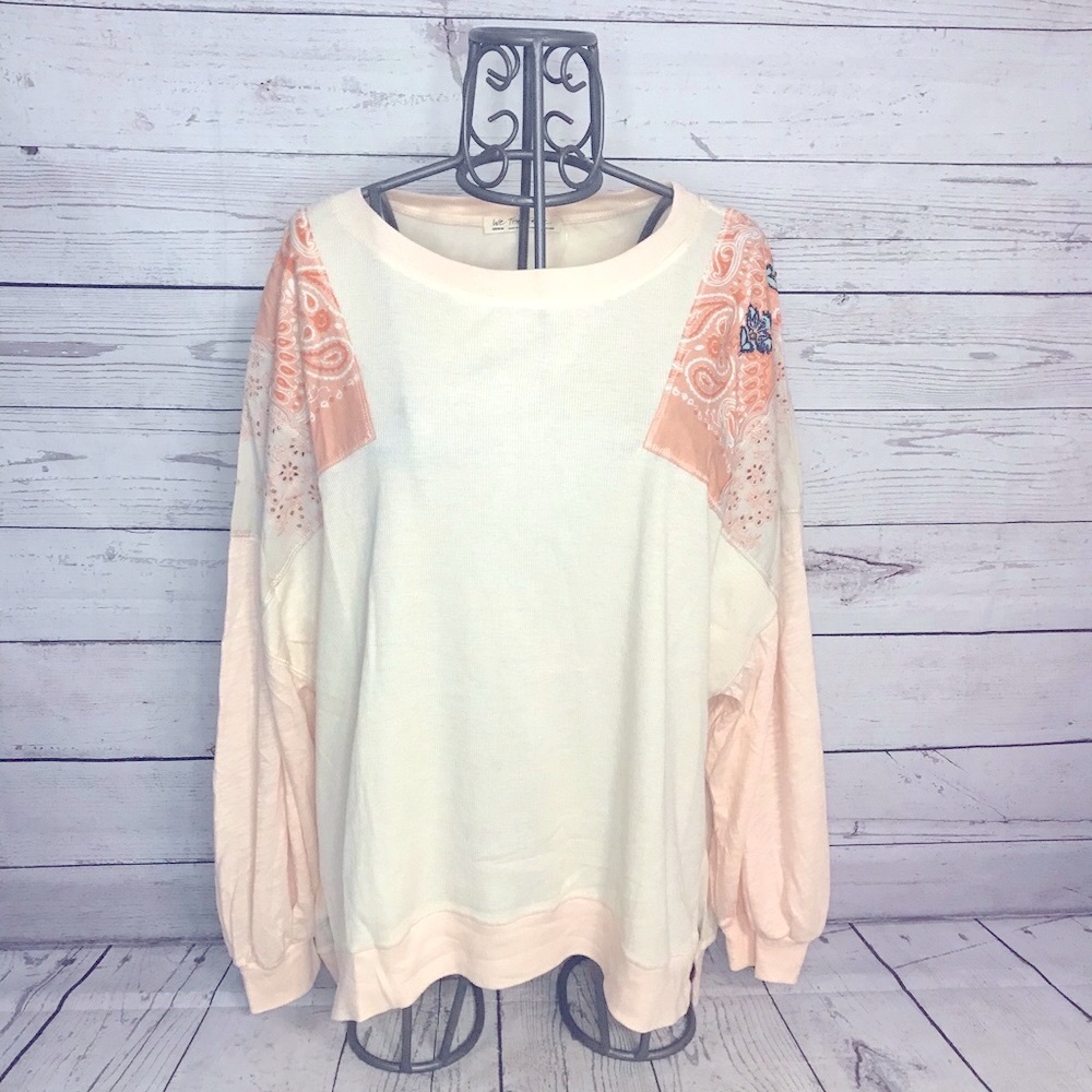 1) NWT We the Free Paisley & Floral Embroidered Top Size Medium - Picture 4 of 12
